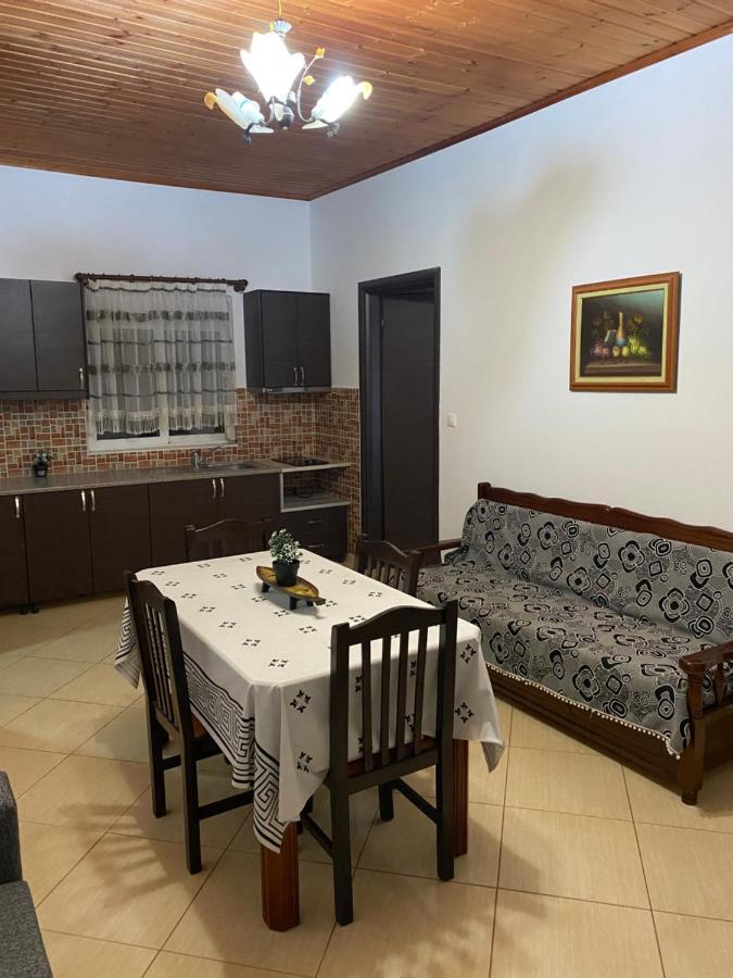 Hotel Moscopole Ksamil Ngoại thất bức ảnh